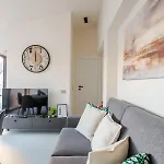 Apartmán Luxury Elegant Penthouse 3 Bedrooms, 2 Bathrooms
