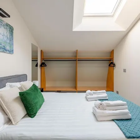 Apartmán Luxury Elegant Penthouse 3 Bedrooms, 2 Bathrooms